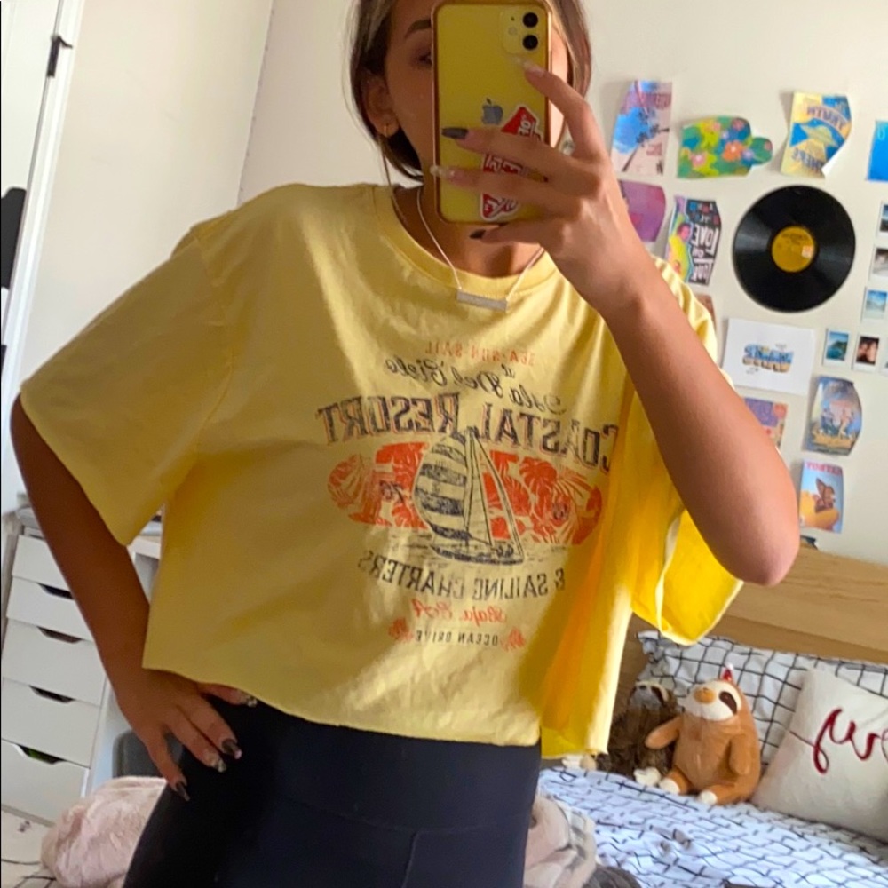 Cropped vintage sailing tee